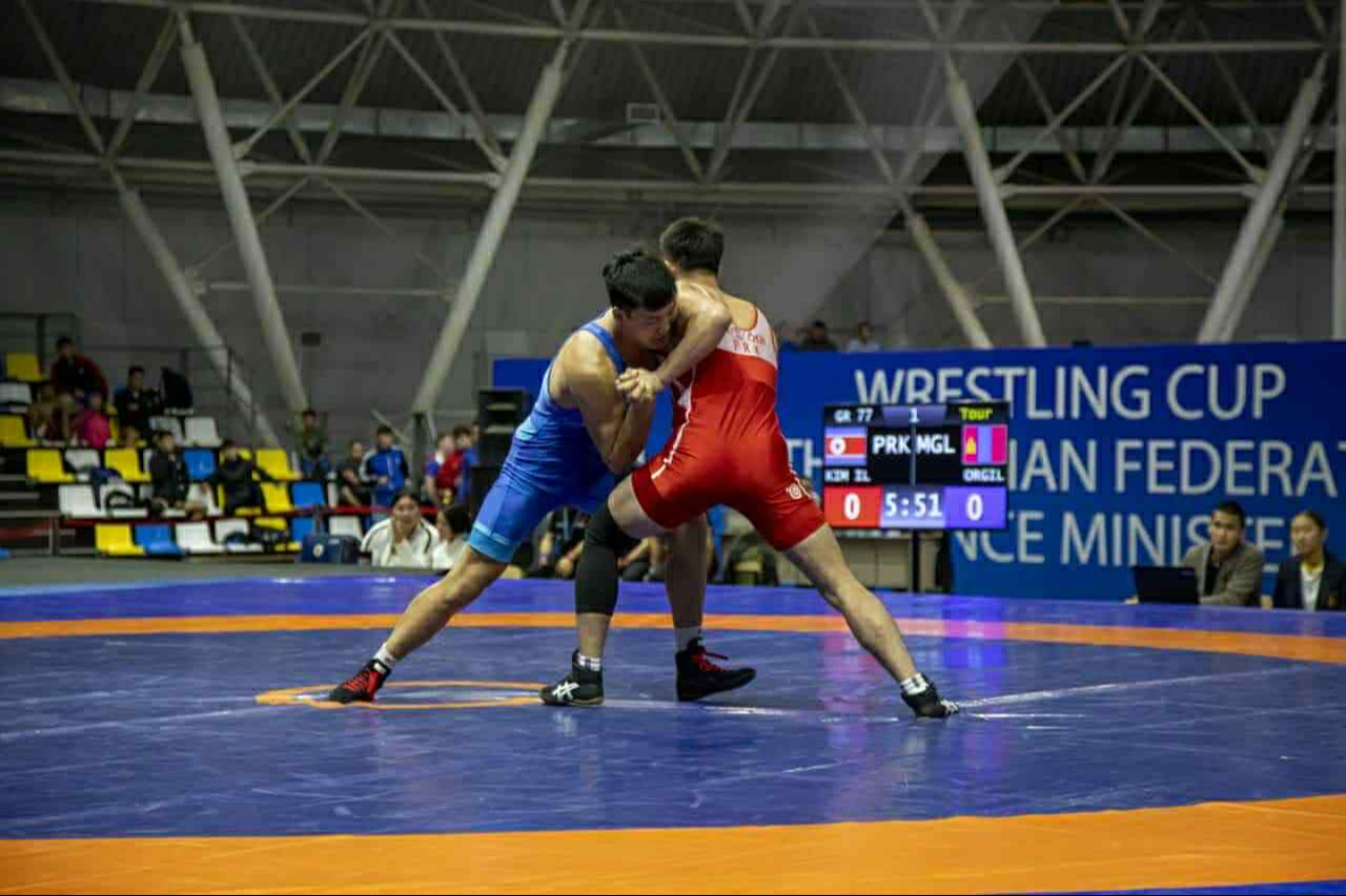 Цэргийн бөхийн олон улсын III тэмцээн амжилттай болж өндөрлөлөө